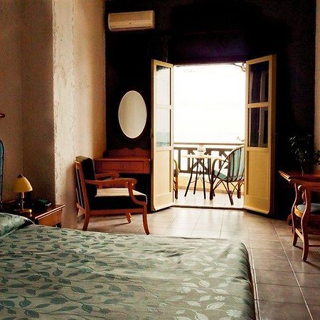 הרסוניסוס Azure Mare Hotel מראה חיצוני תמונה
