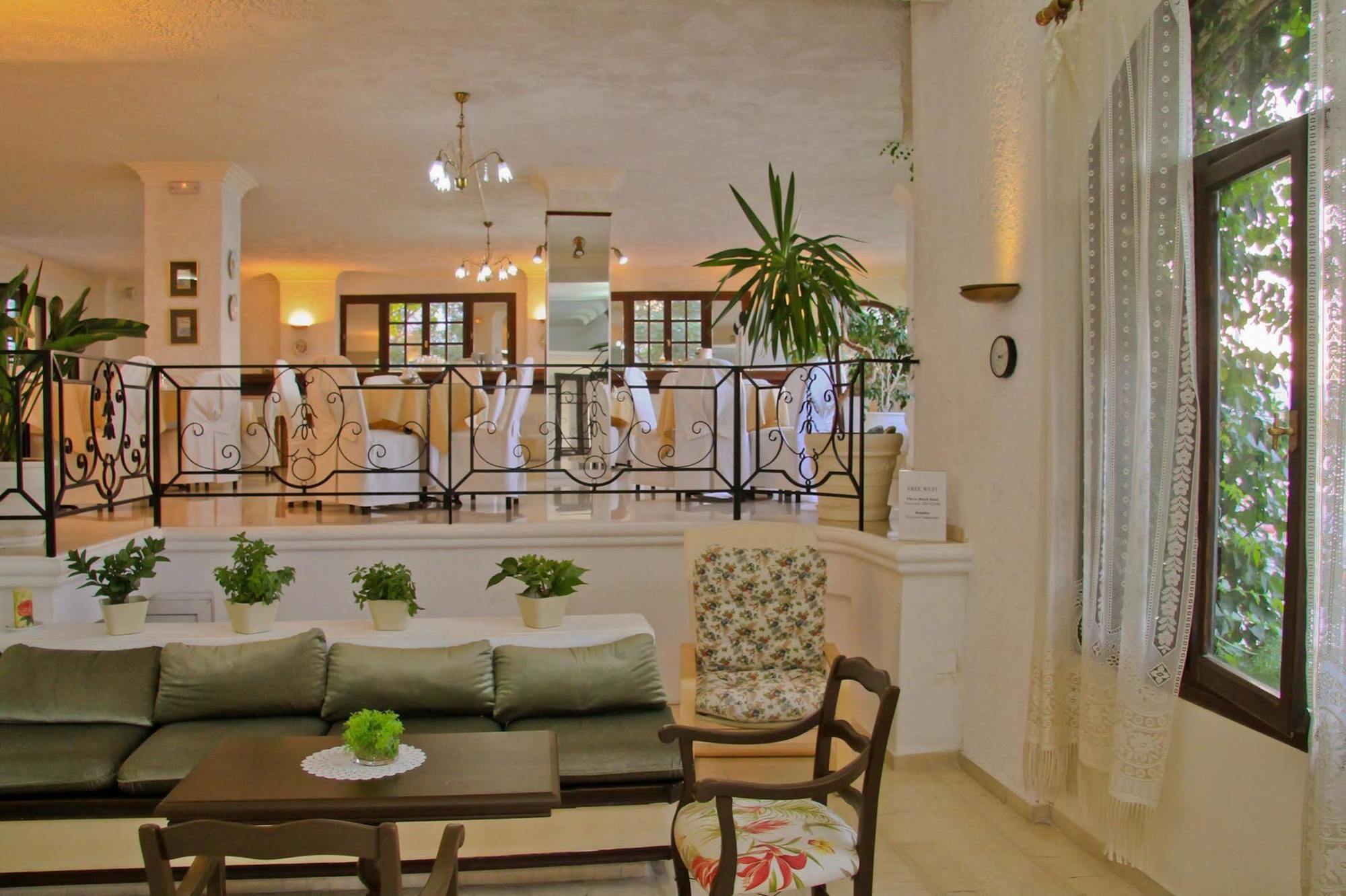 הרסוניסוס Azure Mare Hotel מראה חיצוני תמונה